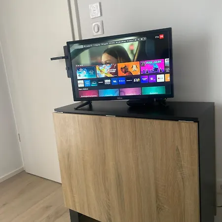 Moderne 2 Personnes Avec Parking Gratuit Acces Jardin * Augny